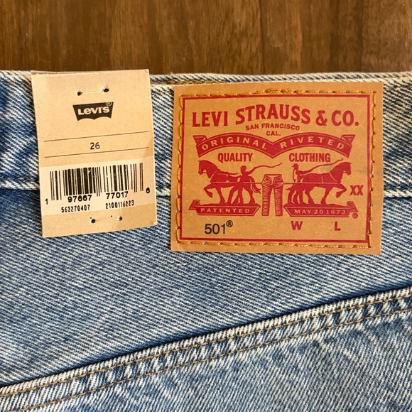 NWT Levi's Original 501 Button Fly Shorts - Picture 7 of 10